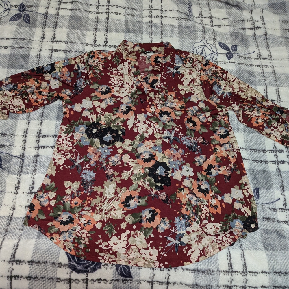 HEIMISH USA Floral Patterned Top 3/4 Button Sleeves Sz 3X